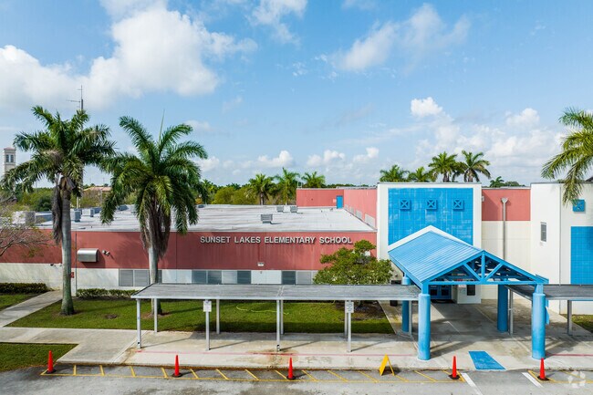 Front entrance to Sunset Lakes Elementary School.