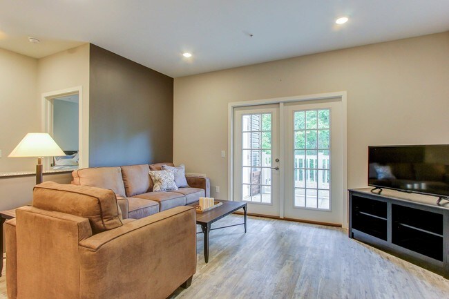 Eagles Landing Apartments, Monaca, PA 15061 - photo 6