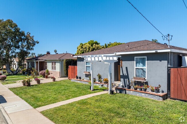 Many ranch homes in Chula Vista are meticulously maintained.