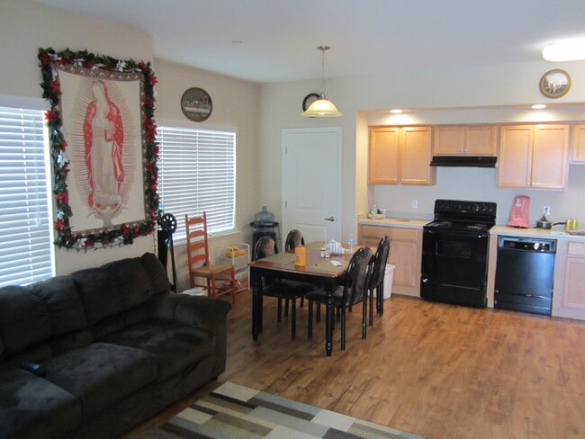 Palmer Villas Apartments, Huron, CA 93234 - photo 2