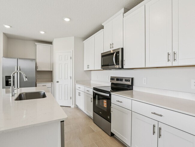 3869 Giorgio Dr, Winter Haven, FL 33884 - photo 7