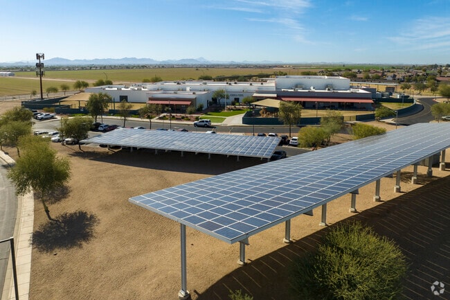 Buckeye’s Jasinski Elementary School is going green with many solar panels around campus.