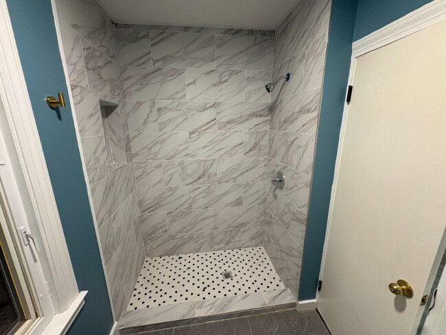 75 Whiting St unit Floor 2, New Britain, CT 06051 - photo 6