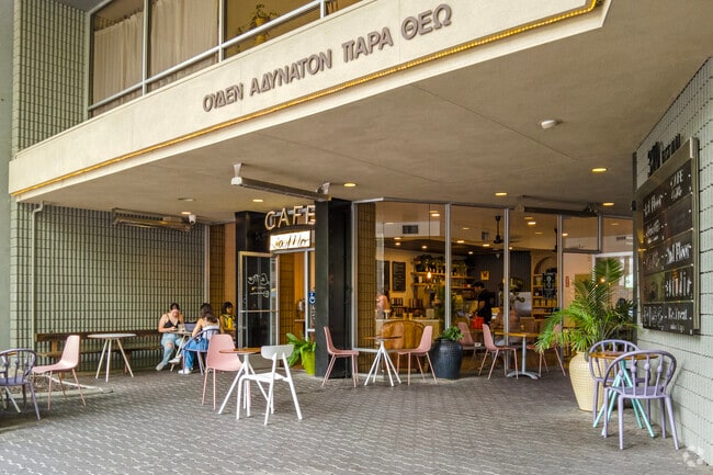 Relax outside with a coffee at La Mo Cafe in The City of Turlock.