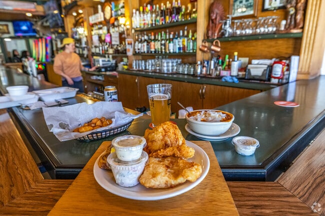 The delicious food and warm hospitality of In Cahoots keeps Genesee Township residents coming back.