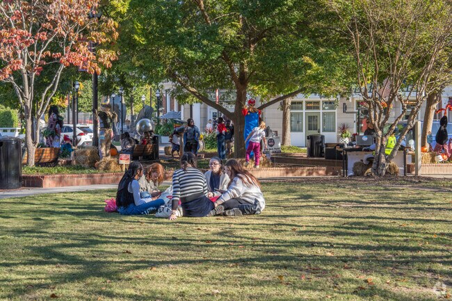 Browns Bridge residents can head to Gainesville Square for outdoor recreations.