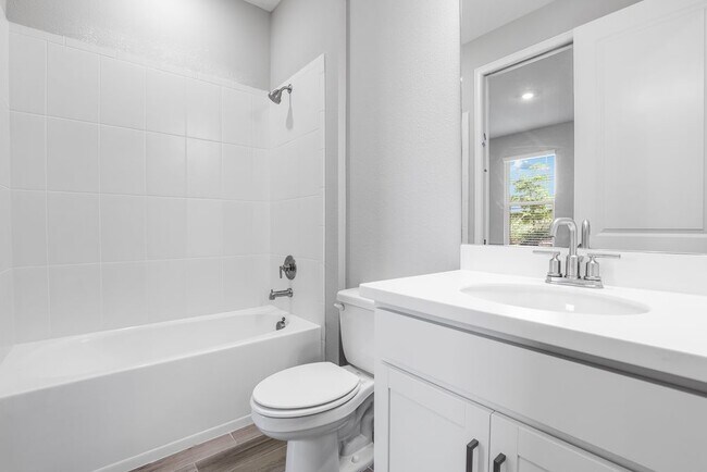 7774 Waining Moon Way, Sarasota, FL 34241 - photo 5