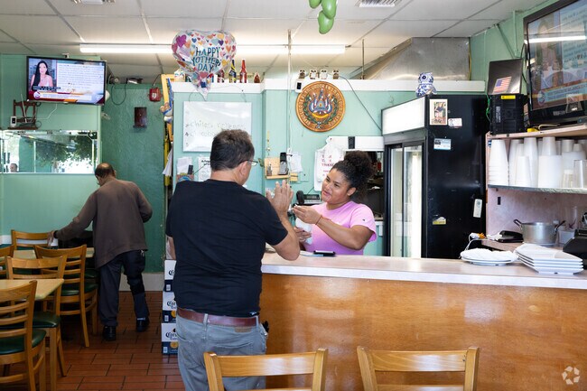 La Aurora Restaurant in Chula Vista Neighborhood is offering friendly service to its customers.