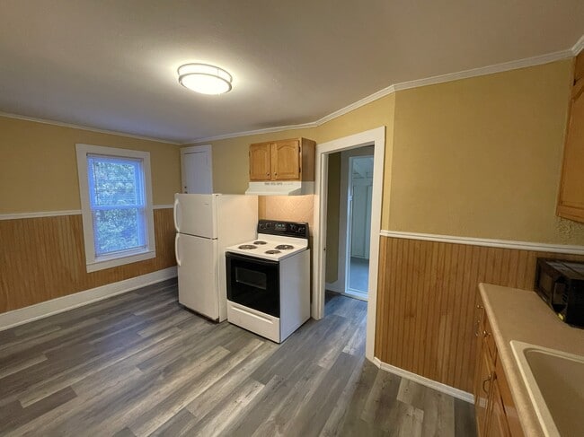 636 W Gray St unit 2B, Elmira, NY 14905 - photo 7