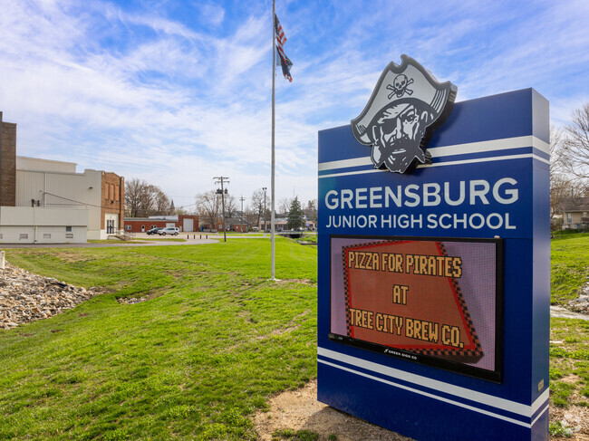 Greensburg Community Junior High School receives an overall Niche grade of B.