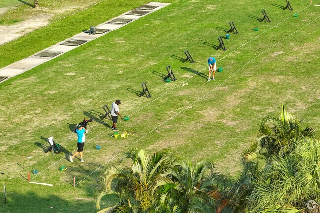 Palm Aire Golf Course in Northwest Pompano has a practice range for inexperienced putters.