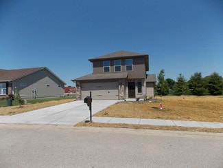 208 Olyvia St, Saint Jacob, IL 62281