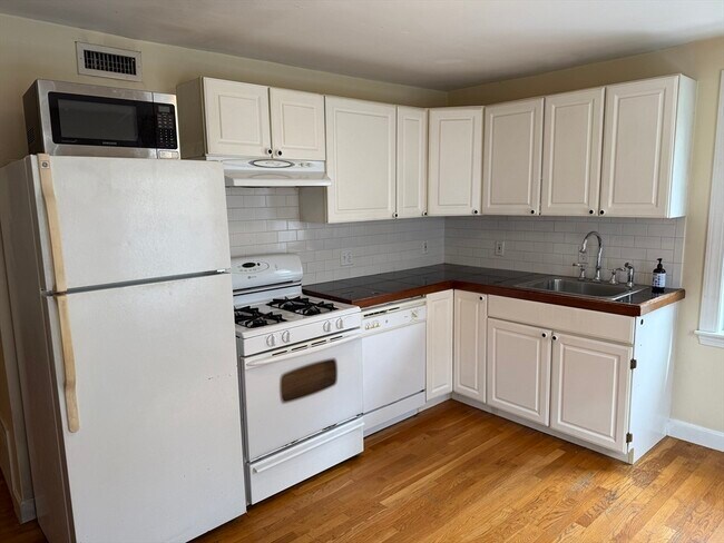 24 Duval St unit 1, Brighton, MA 02135 - photo 2