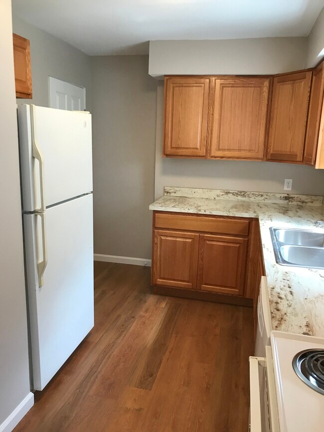 4552 Baylor Ct, Saginaw, MI 48604 - photo 6