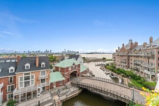 200 Shearwater Ct W Unit 52, Jersey City, NJ 07305