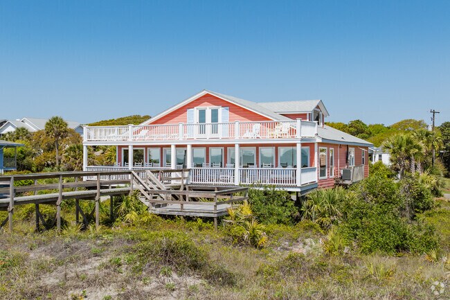 Find the perfect beach cottage style home with breathtaking beach views on Folly Beach.
