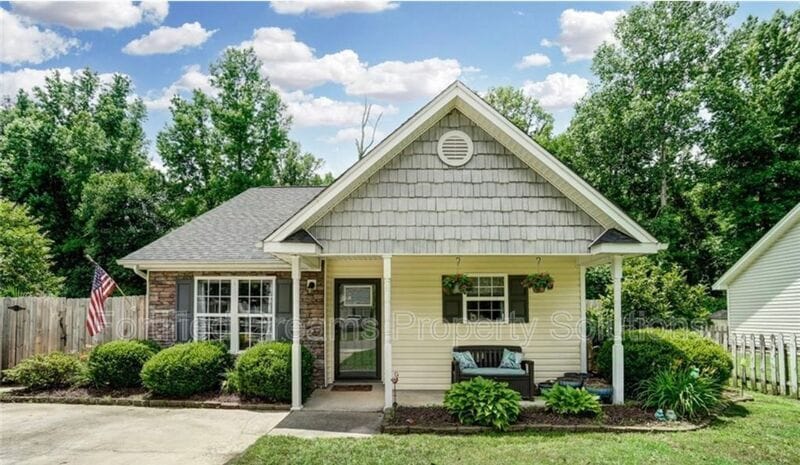 3321 Hunting Wood Ct, Gastonia, NC 28052 - photo 1