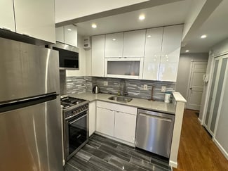 1628 2nd Ave, New York, NY 10028