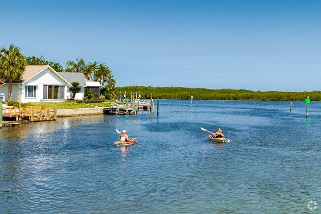 There are plenty of canals to kayak through in New Port Richey.