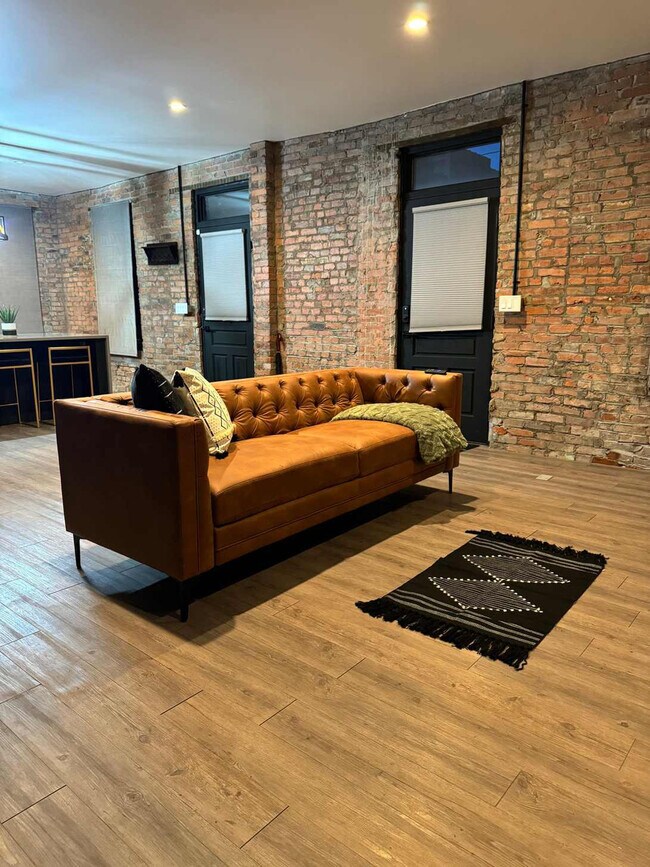 59 E Russell St unit ID1265648P, Columbus, OH 43215 - photo 2