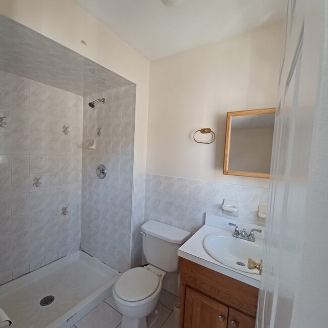 1013 Walnut St unit 1, Roselle, NJ 07203 - photo 7