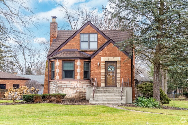 Downtown Palos Heights has many updated Tudor-inspired brick homes from the mid 20th century.