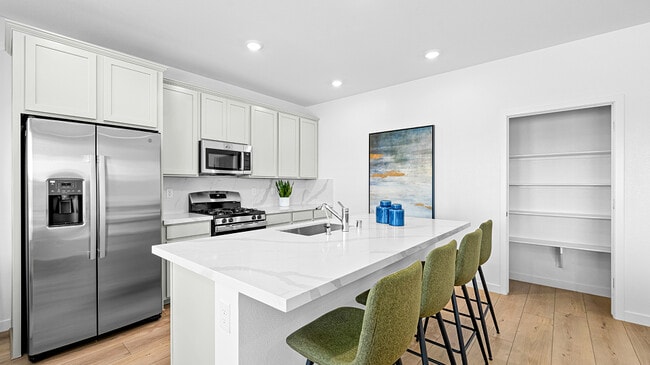 9449 Carrizales Bluff Ave, Las Vegas, NV 89139 - photo 3