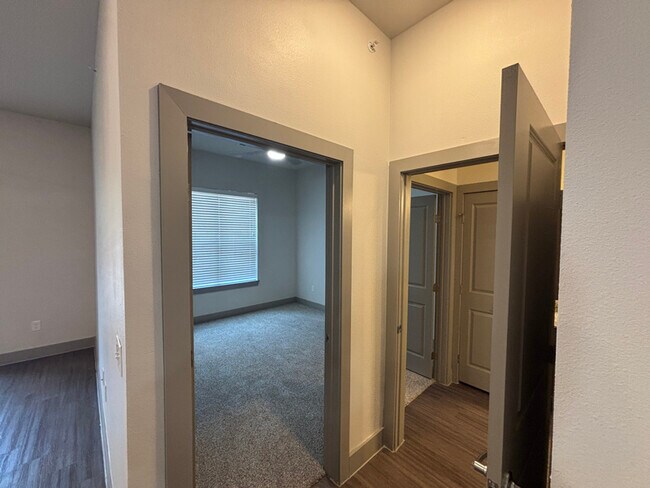 1050 Wittenburg unit a1, Kyle, TX 78640 - photo 5