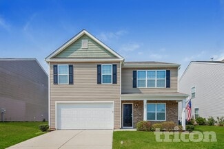 2831 Village Center Dr, Dallas, NC 28034