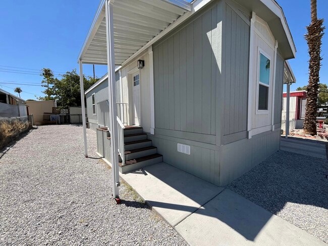 3139 E Sahara Ave, Las Vegas, NV 89104 - photo 2