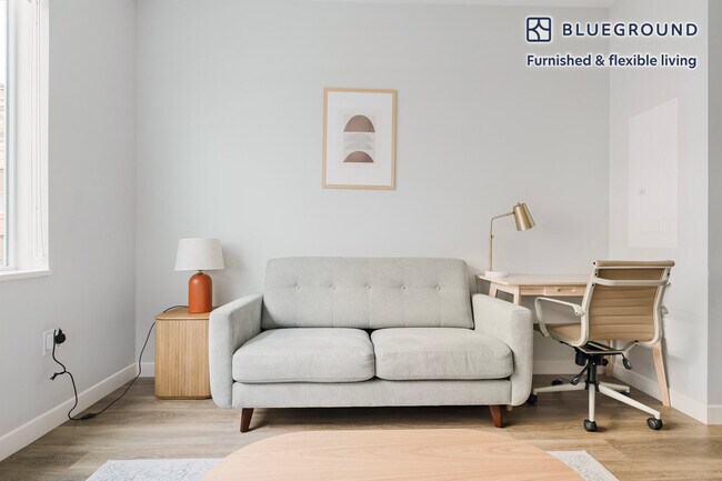 50 Rogers St unit FL2-ID1217, Cambridge, MA 02142 - photo 2