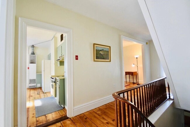 35 Cumberland St unit 3, Brunswick, ME 04011 - photo 3