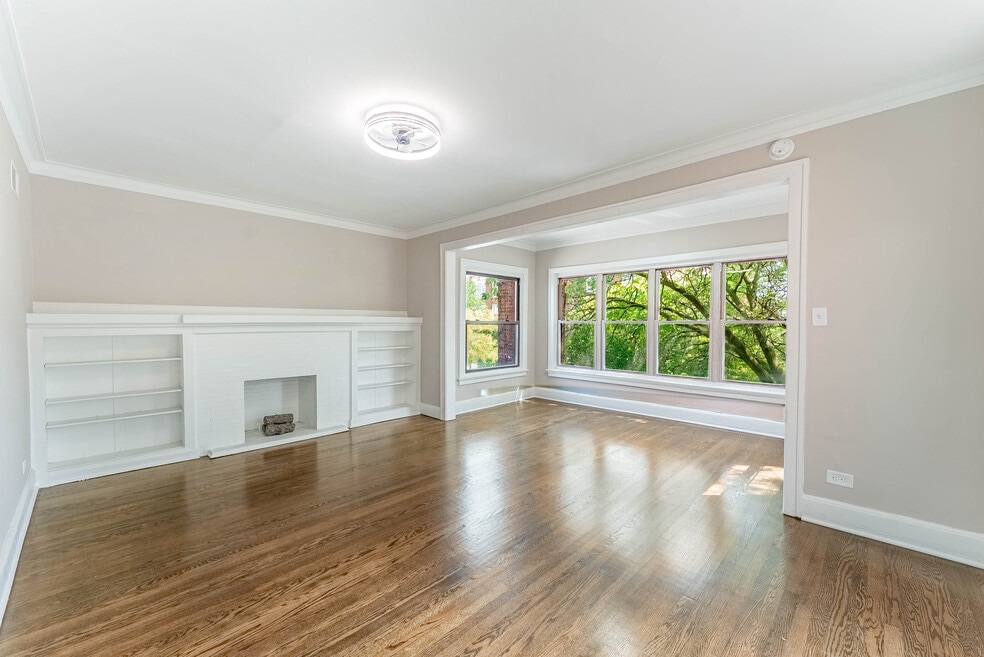 7630 N Marshfield Ave unit 3, Chicago, IL 60626 - photo 1