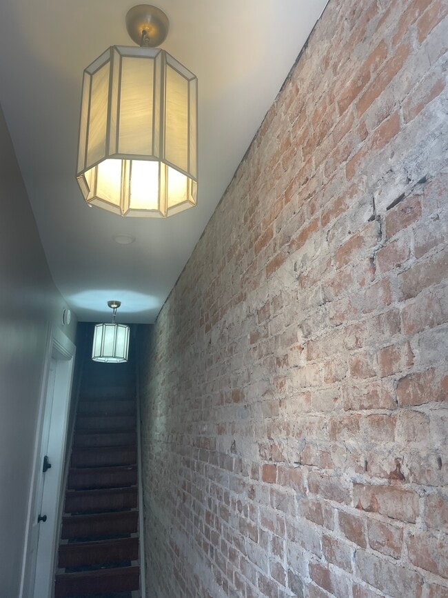 115 W 13th St unit 3, Dubuque, IA 52001 - photo 2