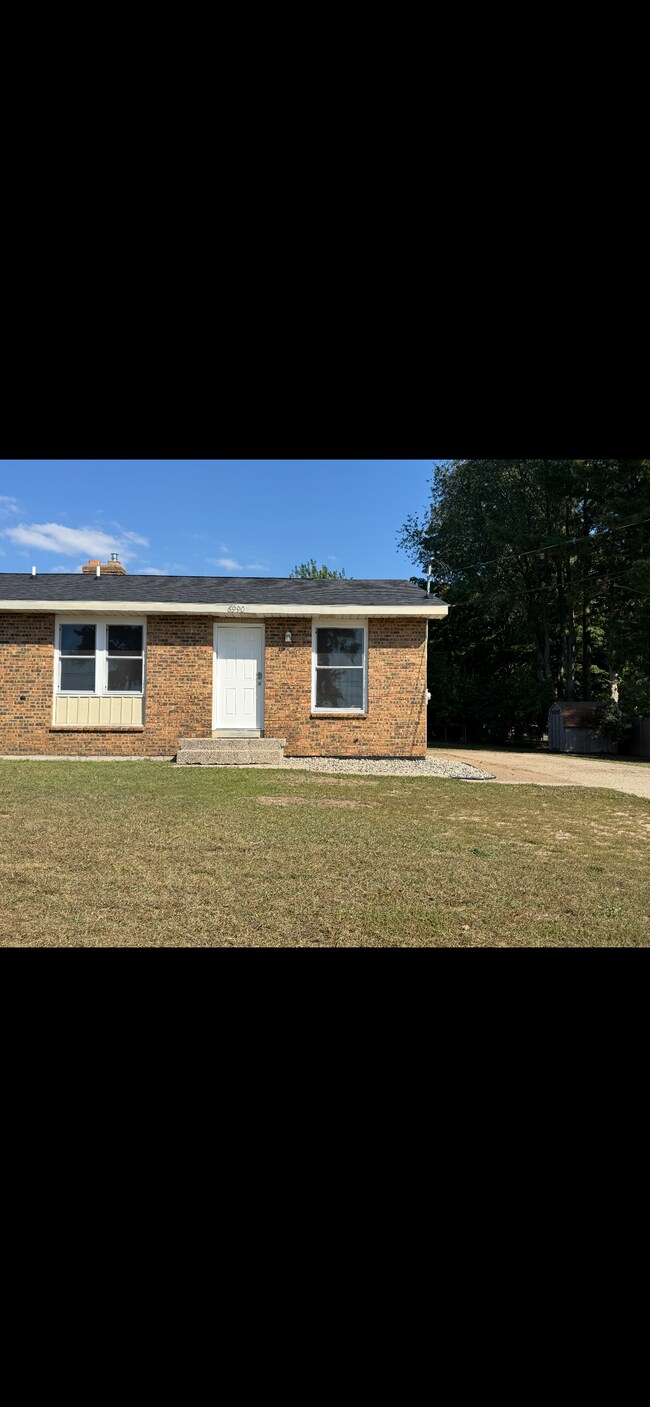 6990 28th Ave, Hudsonville, MI 49426