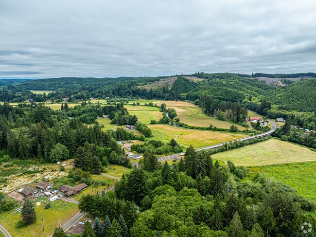 Aberdeen Gardens is a rural area with natural scenery and multi-acre lots.