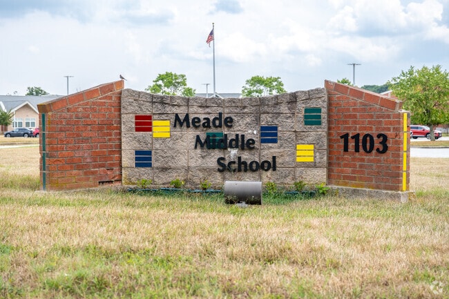 Meade Middle School in Fort Meade has 827 students.