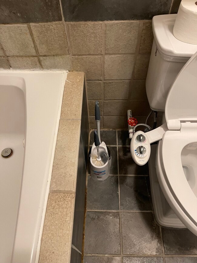 3968 W 8th St unit 3968 w 8th Loft, Cincinnati, OH 45205 - photo 3