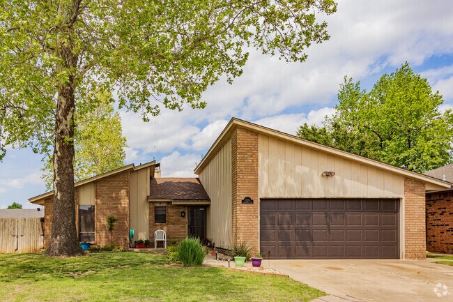 Custom-built homes can be found in Highland-Santa Fe.
