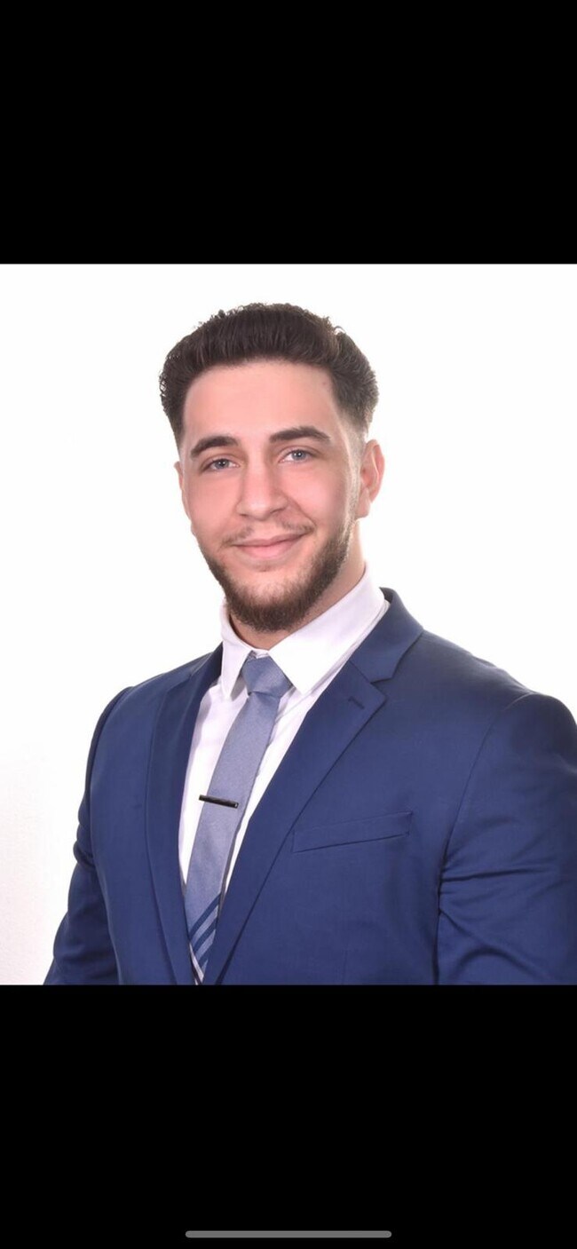 Agent Photo