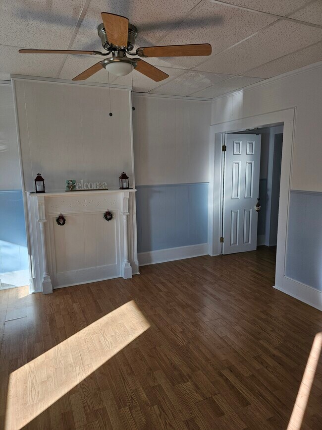 421 Tazewell Ave unit 421 Cape Charles, Cape Charles, VA 23310 - photo 4