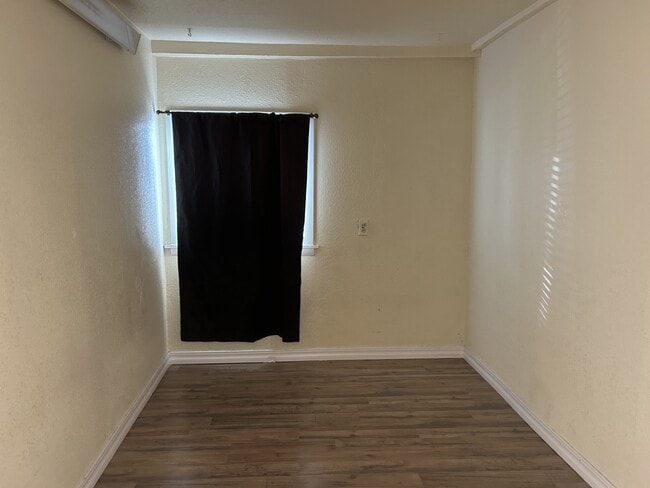 2536 E 13th St, Cheyenne, WY 82001 - photo 3