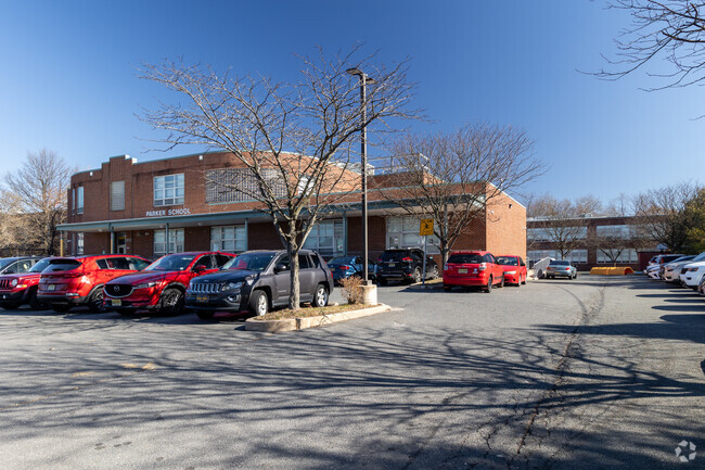 Parker Elementary School has received a D+ ration from Niche.