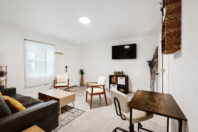 2904 Berwick St unit ID1310516P, Pensacola, FL 32503 - photo 7