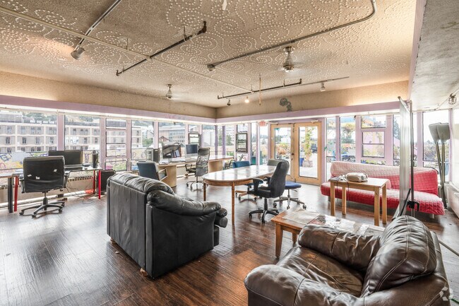 Casa Zimbabwe, Berkeley, CA 94709 - photo 7