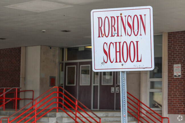 Henry J. Robinson Middle School gets an A rating from Nitch for diversity.