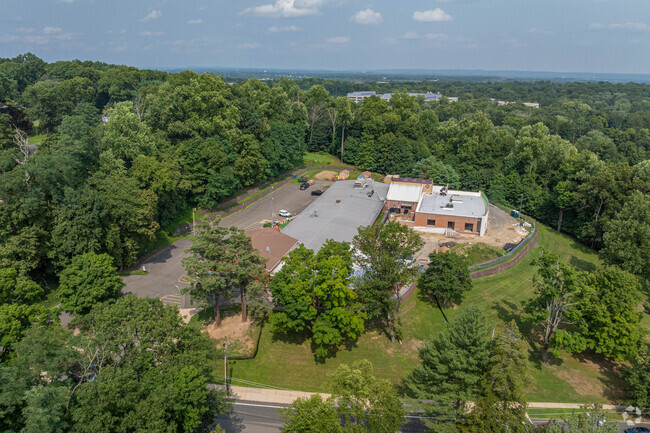 Young students can attend Mountain Way Elementary School.