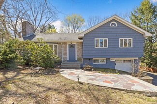 608 Beacon St Unit 1, Newton, MA 02459