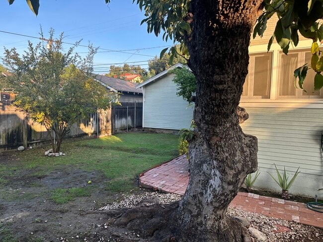 325 E Colorado Blvd, Monrovia, CA 91016 - photo 2