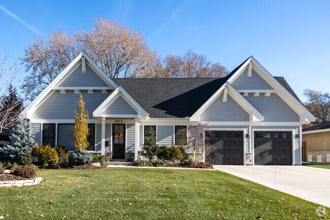 Contemporary rambler home styles can also be found in Strachauer Park.